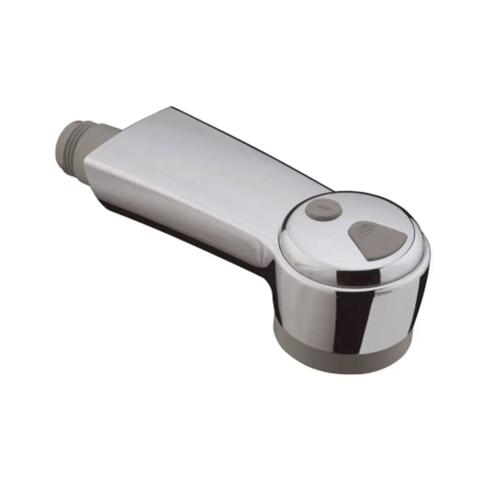 Chromfarbene Handbrause von Hansgrohe mit zwei Tasten zur Einstellung. Sie hat eine ergonomische Form und einen Anschluss für eine Wasserleitung.